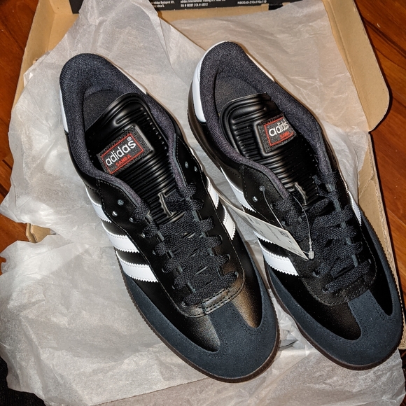 Adidas Men's Samba Classic Shoes - Picture 7 of 8